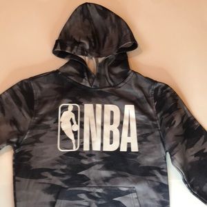 Boys NBA hoodie Sweatshirt size 8 Grey and black